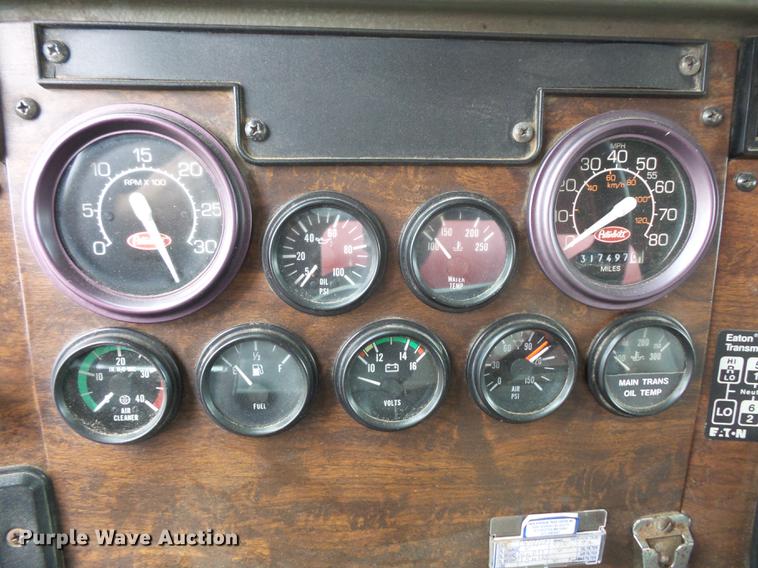 image for item FT9992 1995 Peterbilt 330 fuel truck