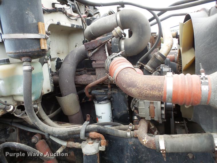 image for item FT9992 1995 Peterbilt 330 fuel truck