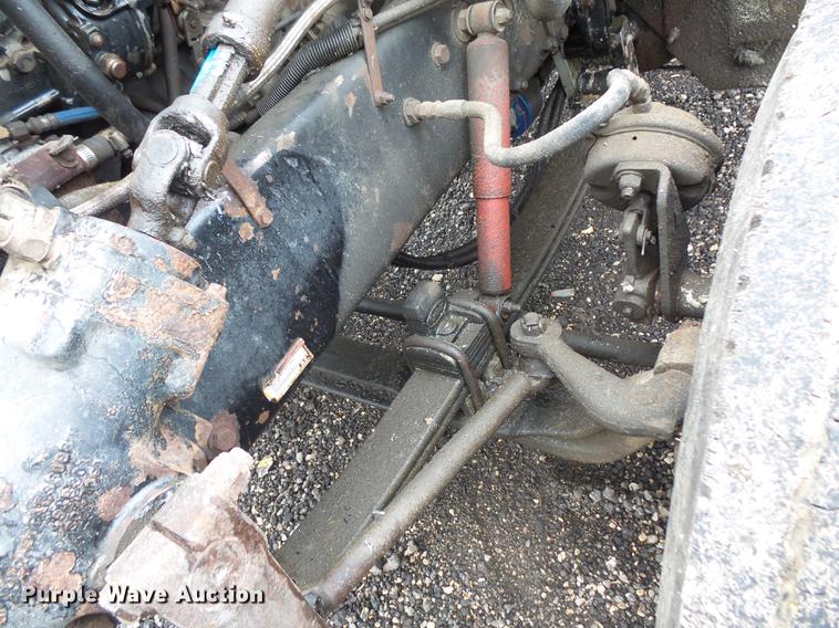 image for item FT9992 1995 Peterbilt 330 fuel truck