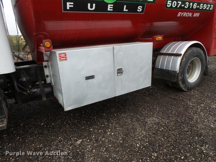 image for item FT9992 1995 Peterbilt 330 fuel truck