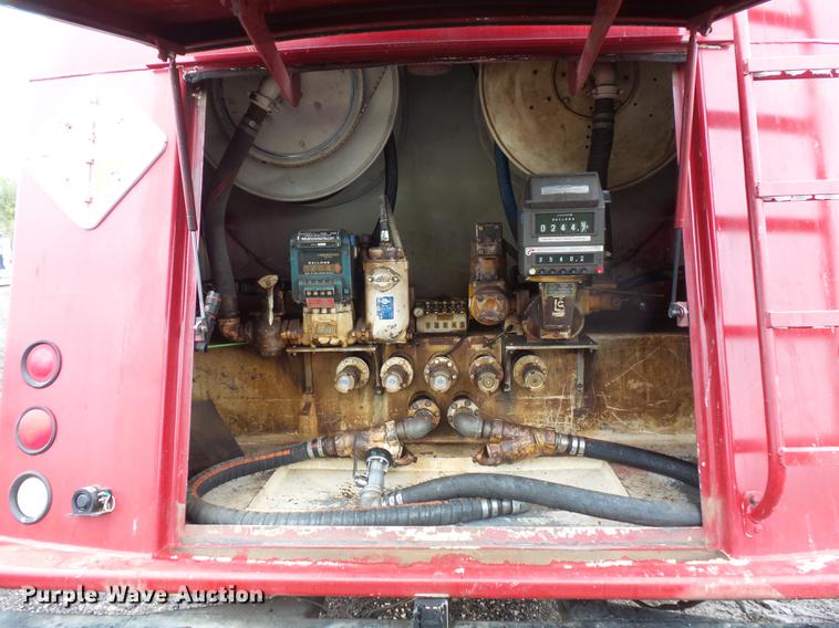 image for item FT9992 1995 Peterbilt 330 fuel truck