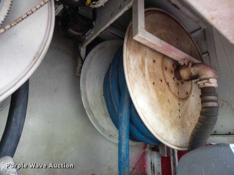 image for item FT9992 1995 Peterbilt 330 fuel truck