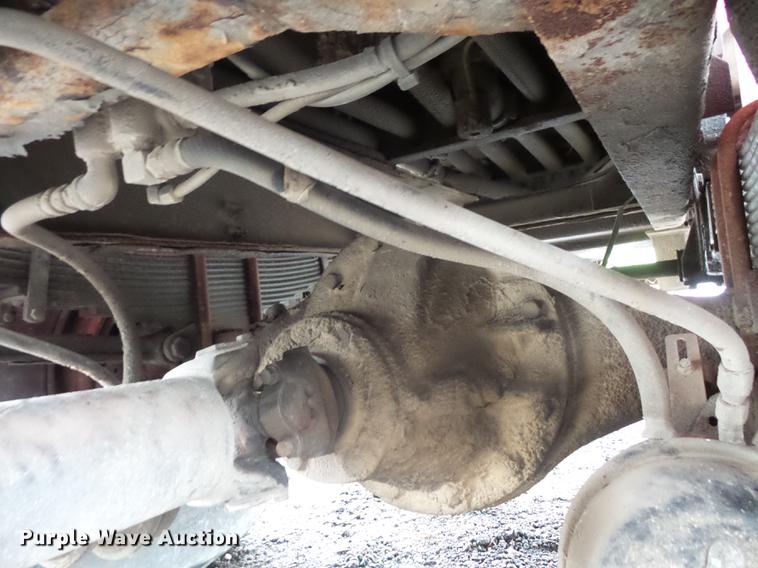 image for item FT9992 1995 Peterbilt 330 fuel truck