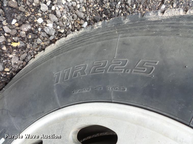 image for item FT9992 1995 Peterbilt 330 fuel truck