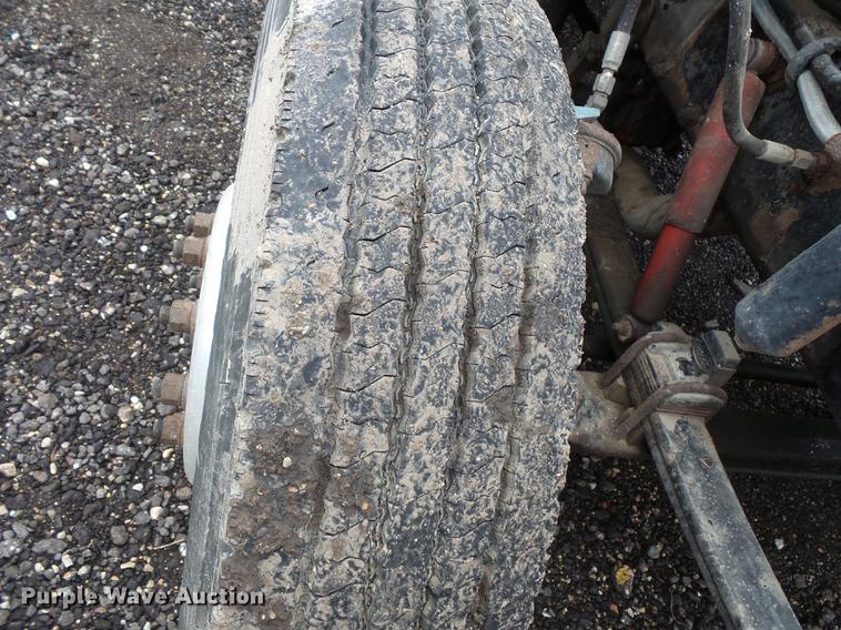 image for item FT9992 1995 Peterbilt 330 fuel truck