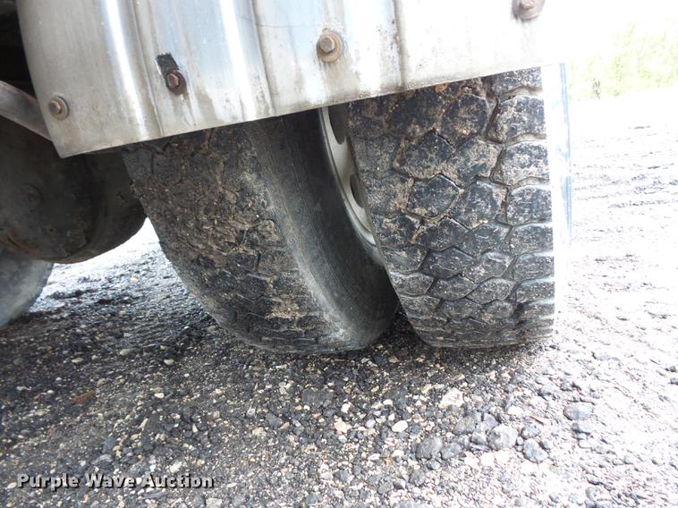 image for item FT9992 1995 Peterbilt 330 fuel truck