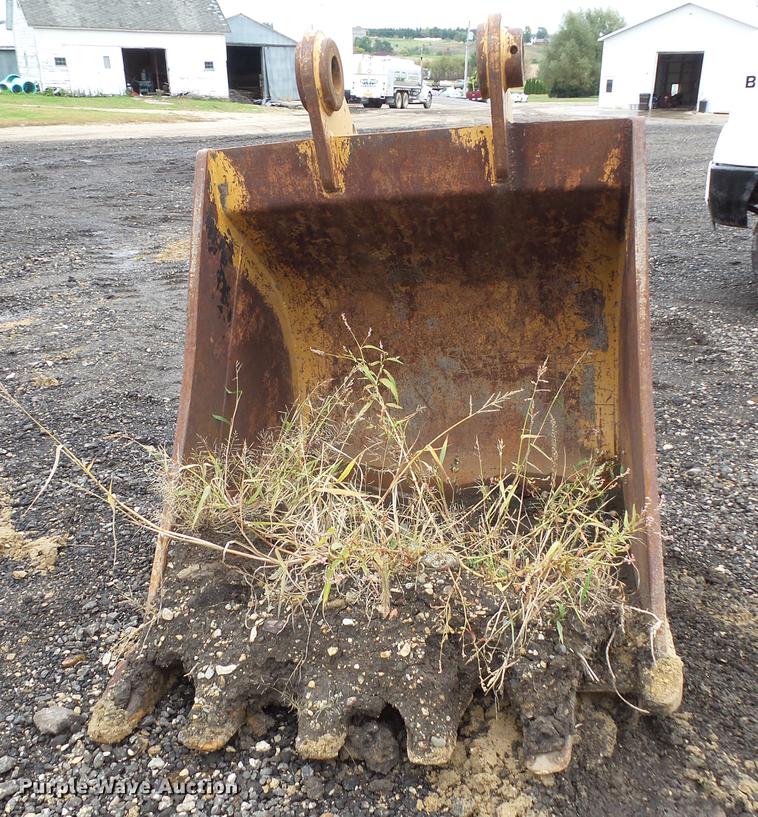 image for item FT9995 48"W excavator bucket