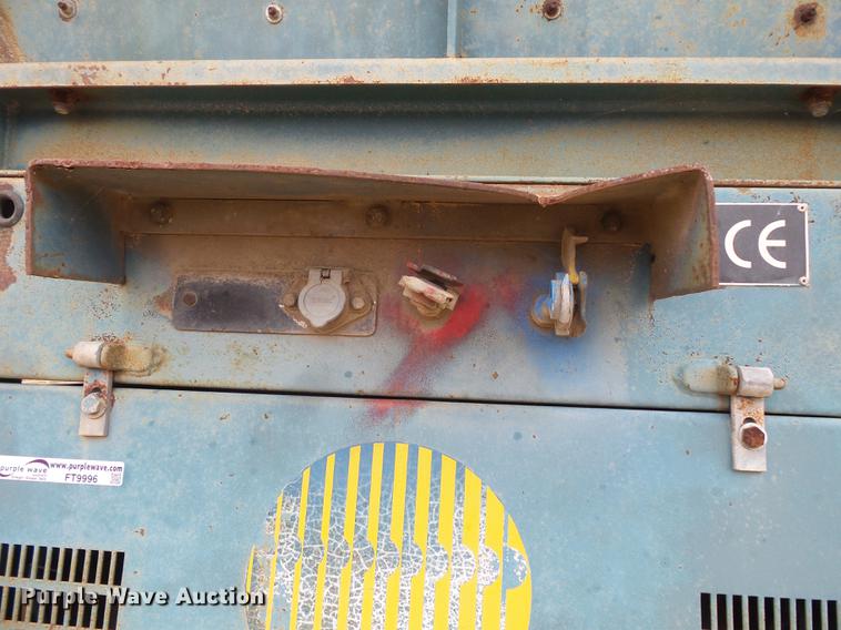 image for item FT9996 Powerscreen Commander 408 screening plant