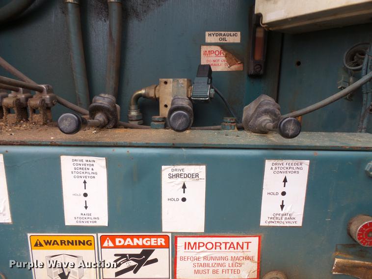 image for item FT9996 Powerscreen Commander 408 screening plant