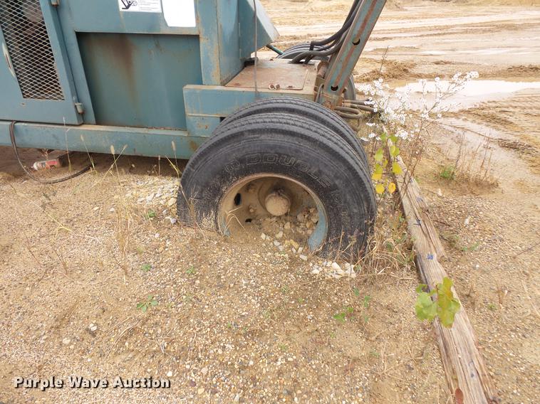 image for item FT9996 Powerscreen Commander 408 screening plant