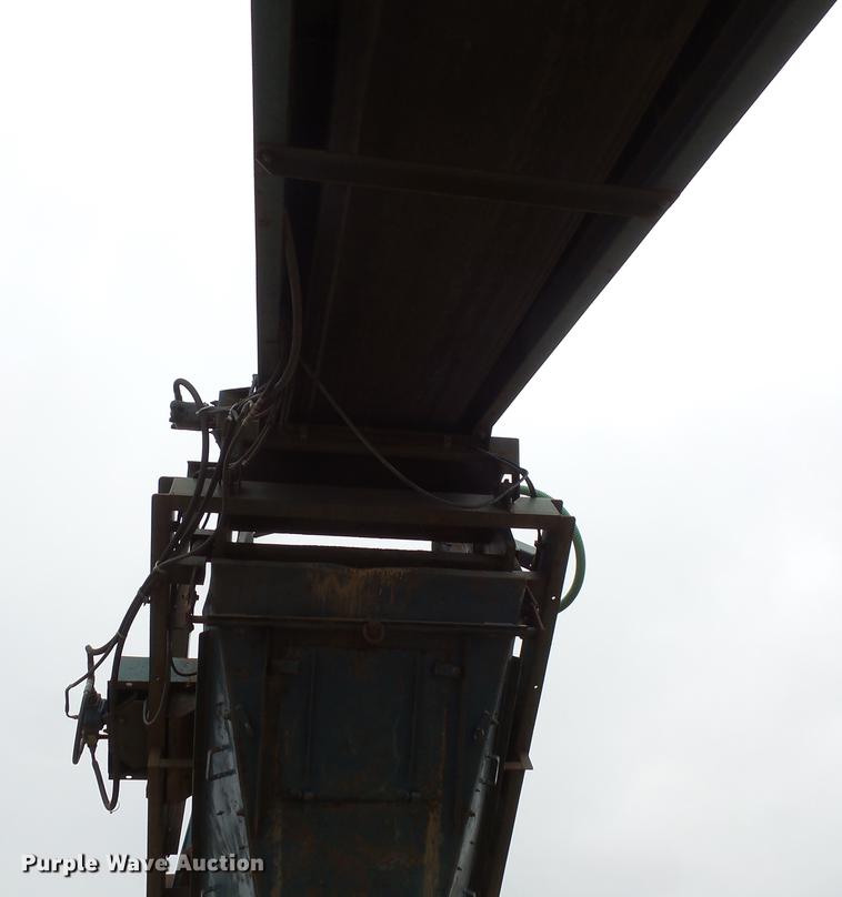 image for item FT9996 Powerscreen Commander 408 screening plant