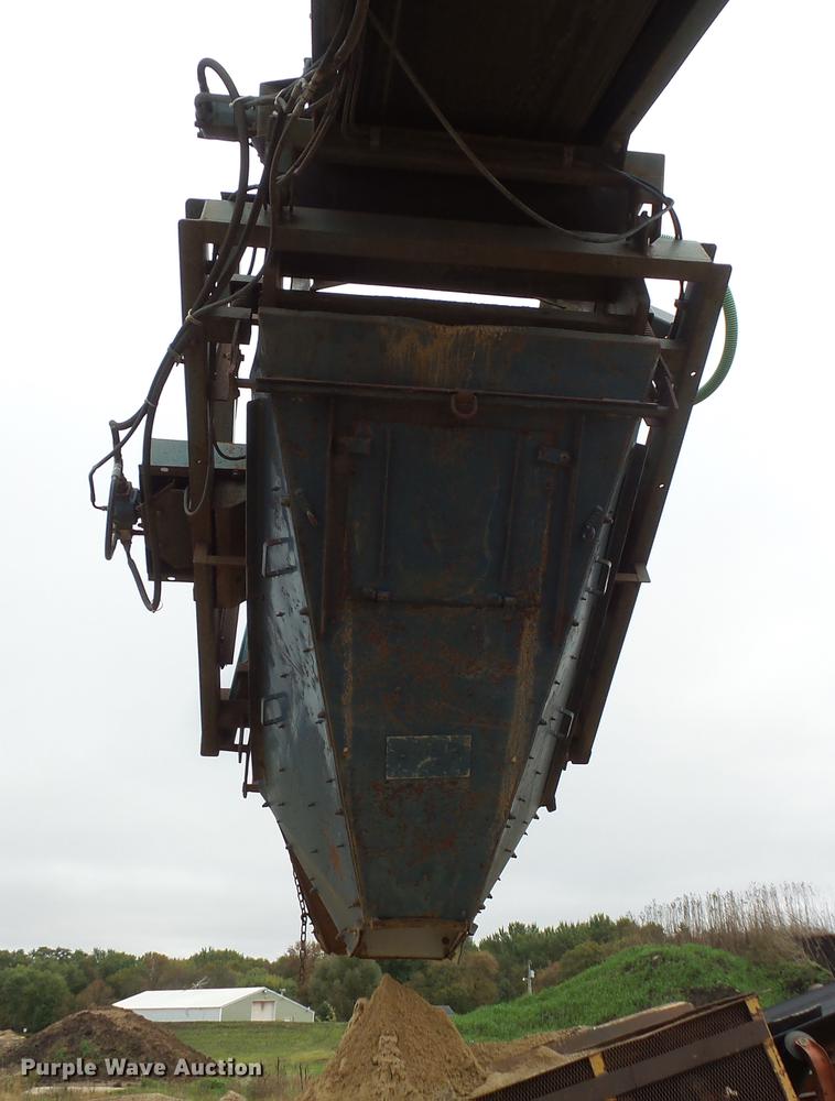 image for item FT9996 Powerscreen Commander 408 screening plant