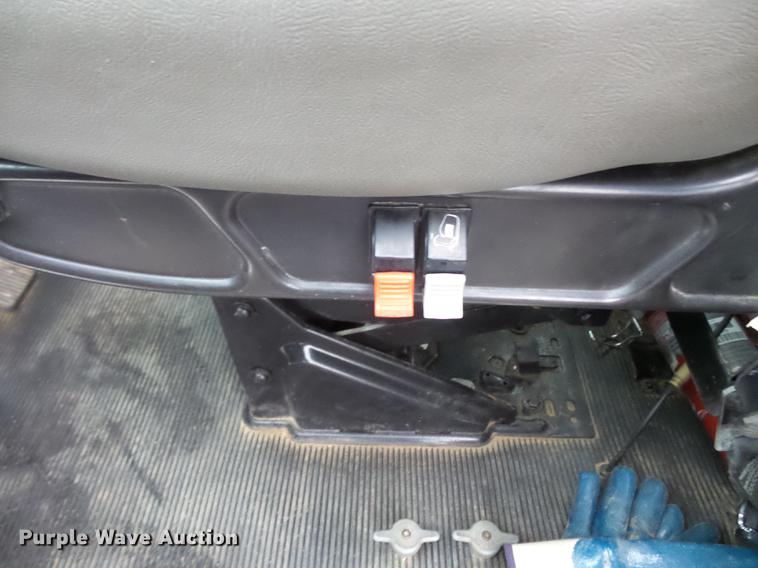 image for item FT9997 2012 Peterbilt 348 fuel truck