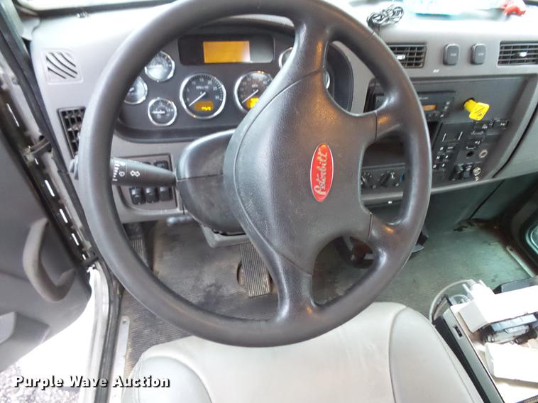 image for item FT9997 2012 Peterbilt 348 fuel truck