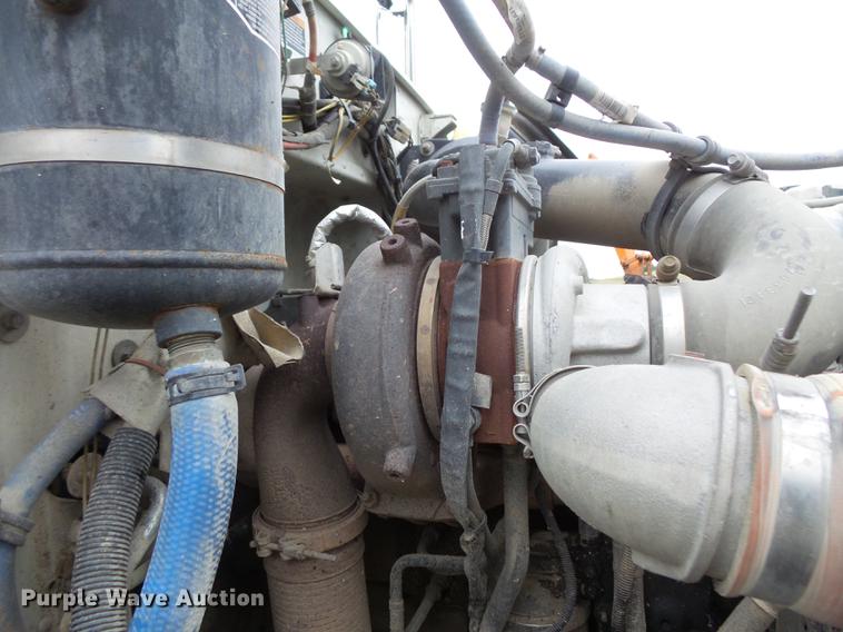 image for item FT9997 2012 Peterbilt 348 fuel truck