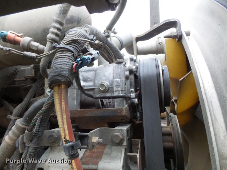 image for item FT9997 2012 Peterbilt 348 fuel truck