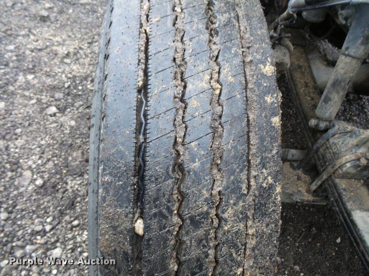 image for item FT9997 2012 Peterbilt 348 fuel truck