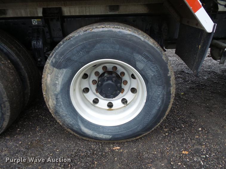 image for item FT9997 2012 Peterbilt 348 fuel truck