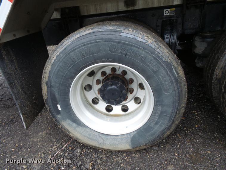 image for item FT9997 2012 Peterbilt 348 fuel truck