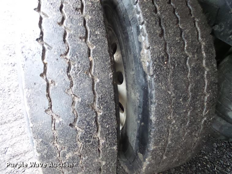 image for item FT9997 2012 Peterbilt 348 fuel truck