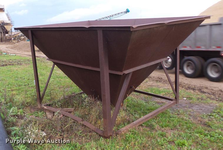 image for item FT9999 Steel hopper