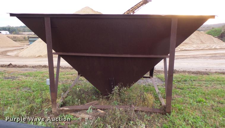 image for item FT9999 Steel hopper