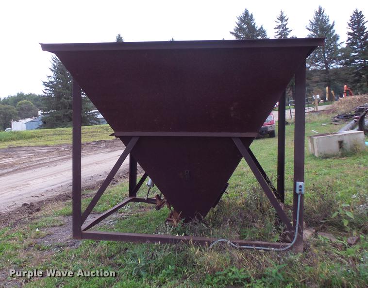 image for item FT9999 Steel hopper