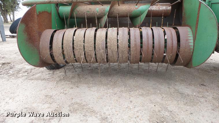 image for item AM9067 John Deere 14T small square baler
