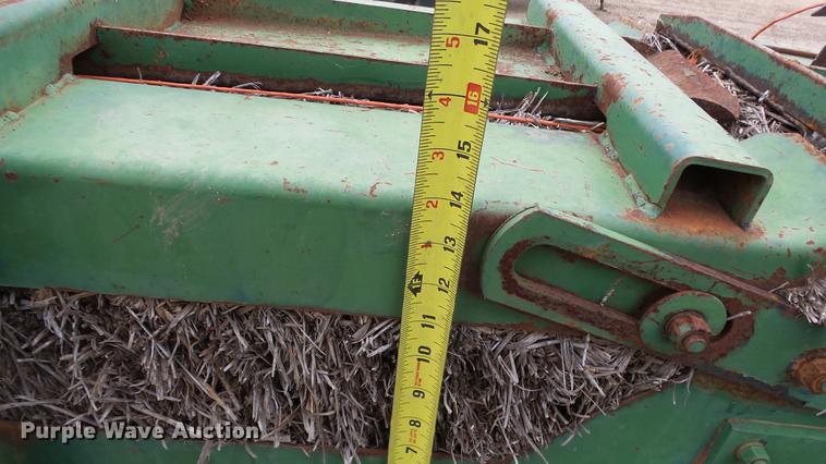 image for item AM9067 John Deere 14T small square baler