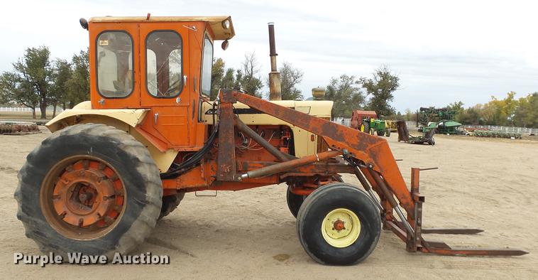 image for item AM9089 Case 930 tractor