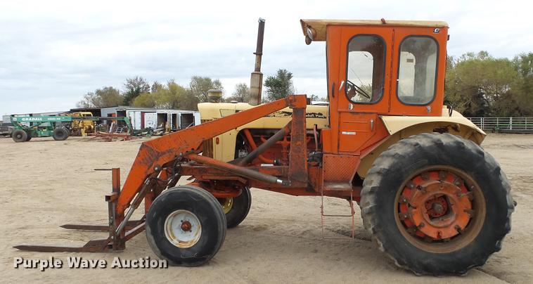image for item AM9089 Case 930 tractor