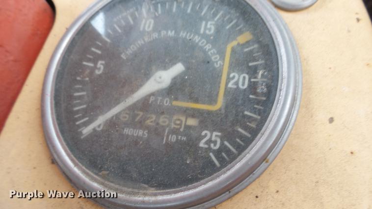 image for item AM9089 Case 930 tractor