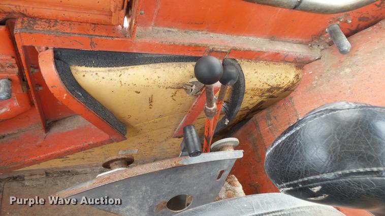 image for item AM9089 Case 930 tractor