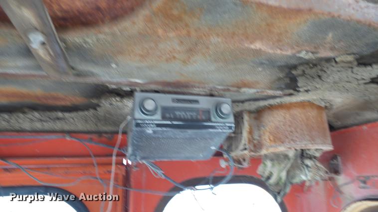 image for item AM9089 Case 930 tractor