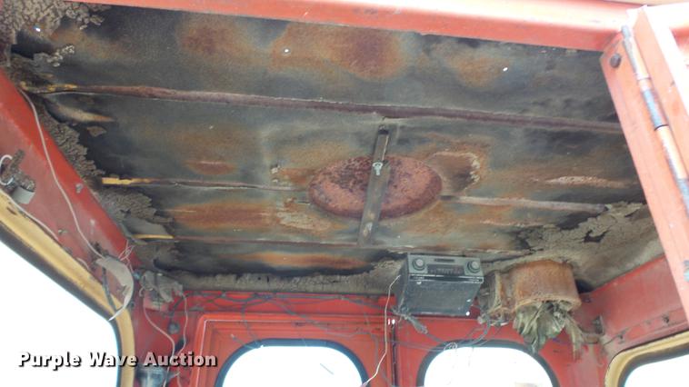 image for item AM9089 Case 930 tractor