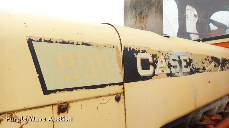 image for item AM9089 Case 930 tractor