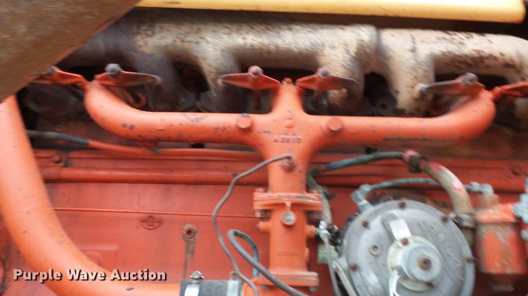 image for item AM9089 Case 930 tractor