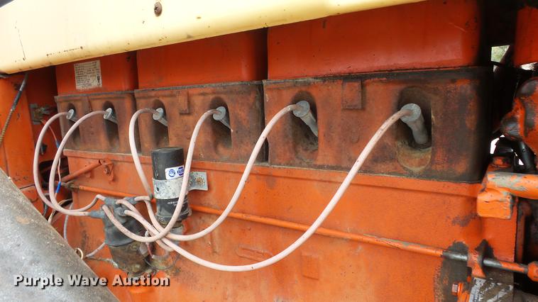 image for item AM9089 Case 930 tractor