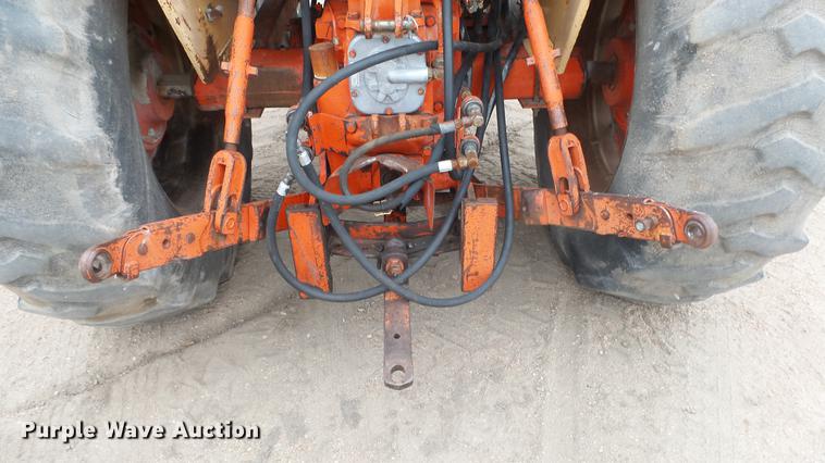 image for item AM9089 Case 930 tractor