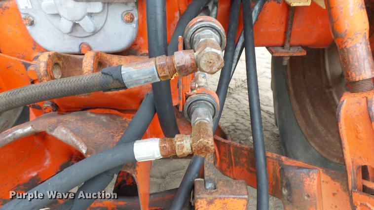 image for item AM9089 Case 930 tractor