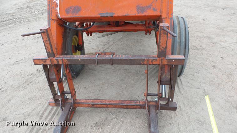 image for item AM9089 Case 930 tractor