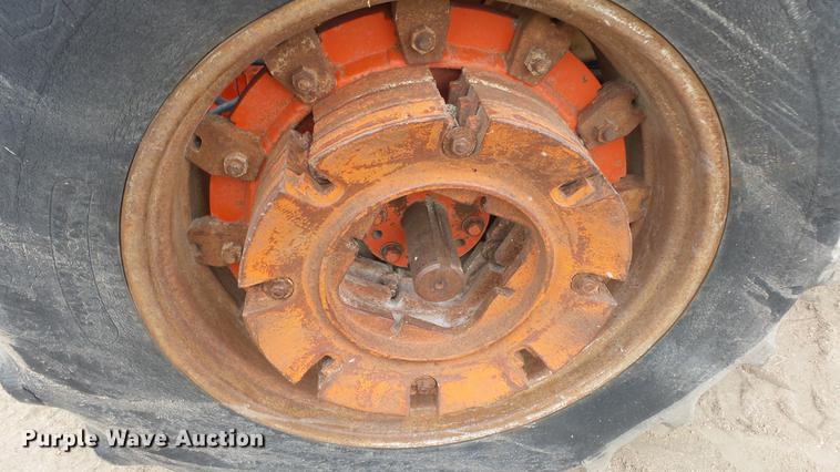 image for item AM9089 Case 930 tractor