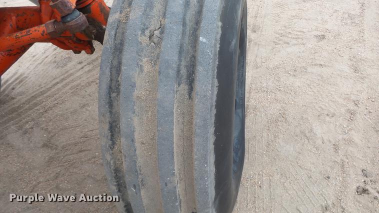 image for item AM9089 Case 930 tractor