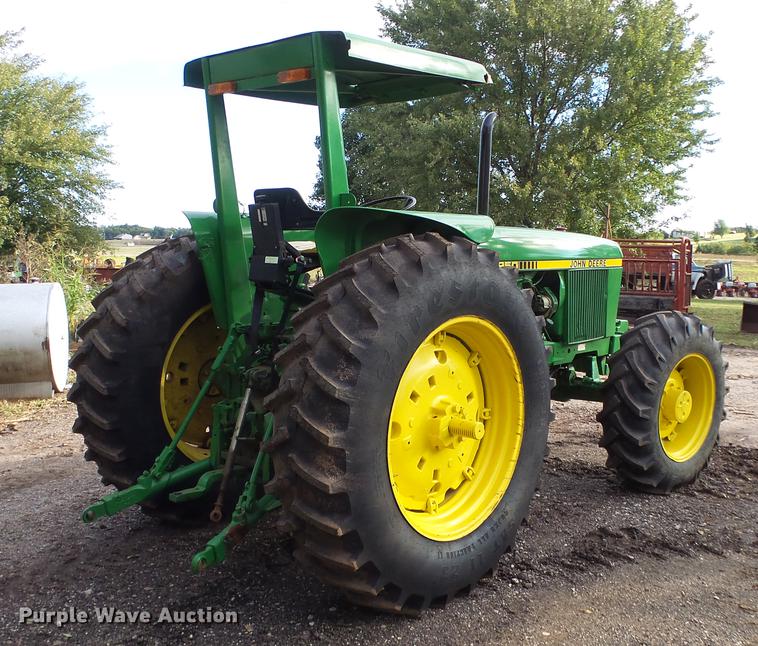 image for item AM9122 1986 John Deere 2950 MFWD tractor