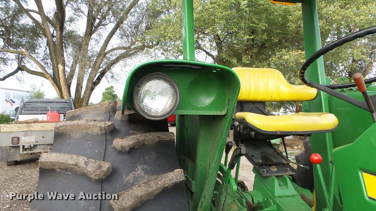 image for item AM9122 1986 John Deere 2950 MFWD tractor