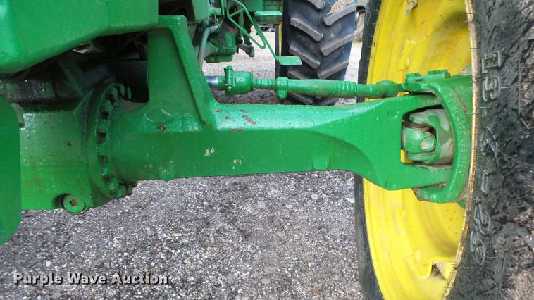image for item AM9122 1986 John Deere 2950 MFWD tractor