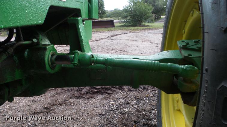 image for item AM9122 1986 John Deere 2950 MFWD tractor