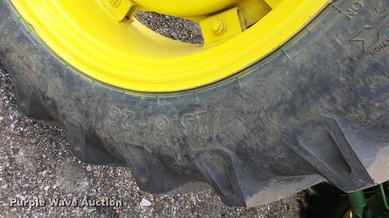 image for item AM9122 1986 John Deere 2950 MFWD tractor