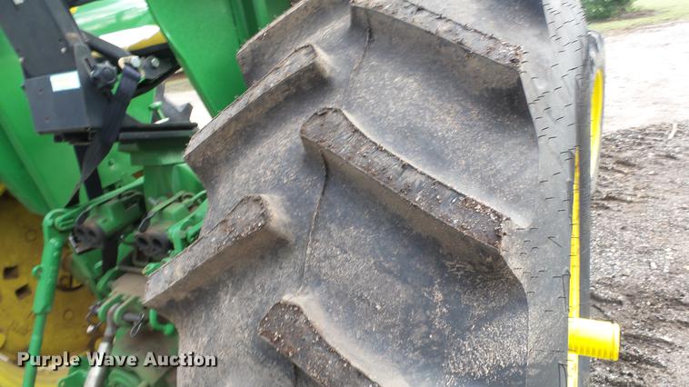 image for item AM9122 1986 John Deere 2950 MFWD tractor