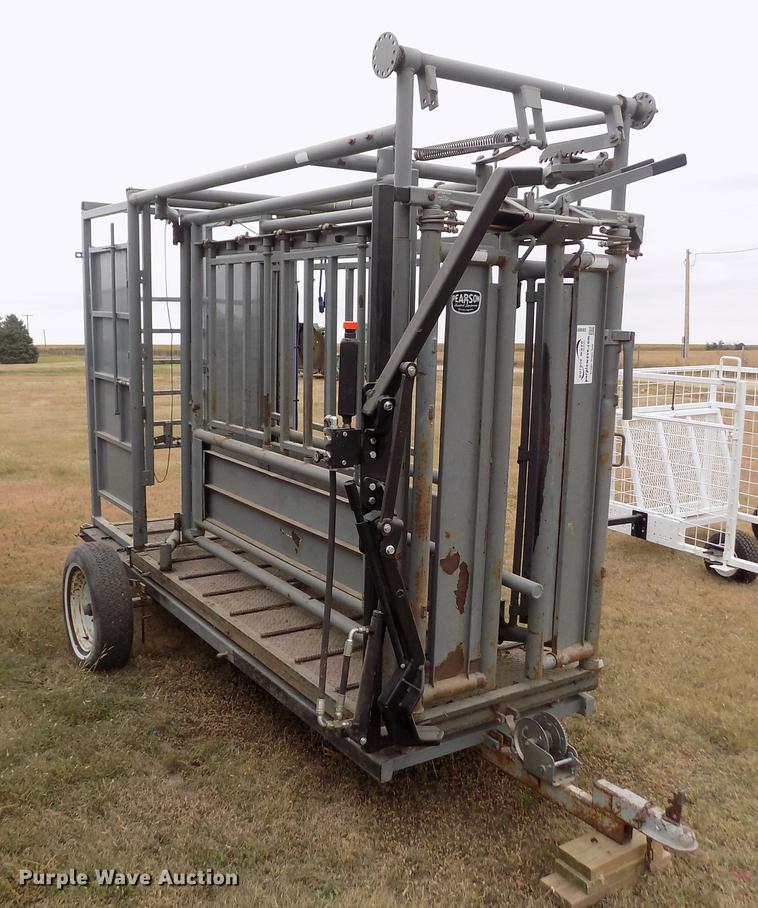 image for item DB9091 Pearson cattle chute